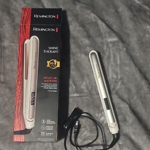 Remington Shine Therapy Hair Straightener